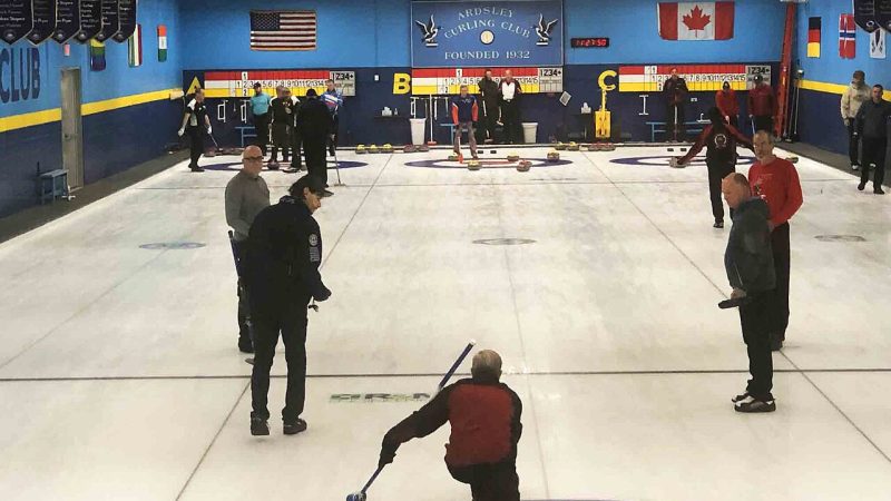 Curling (foto d'archivio)