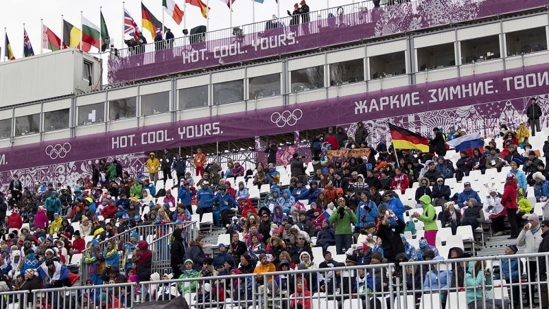 Snowboarding (file photo)