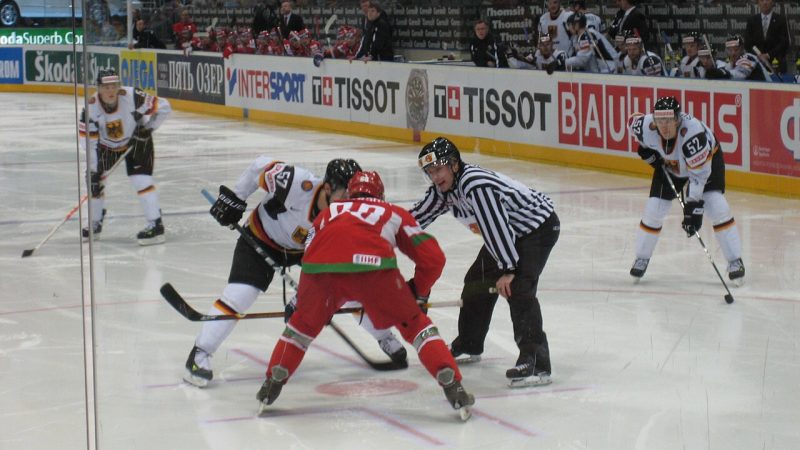 Ice hockey (file photo)
