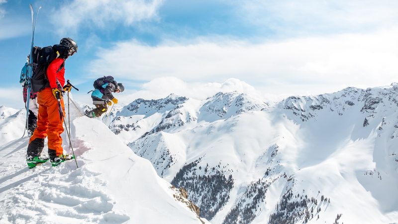 Snowboarding (file photo)