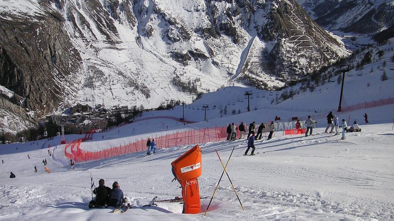 Alpine skiing in Val d'Isère