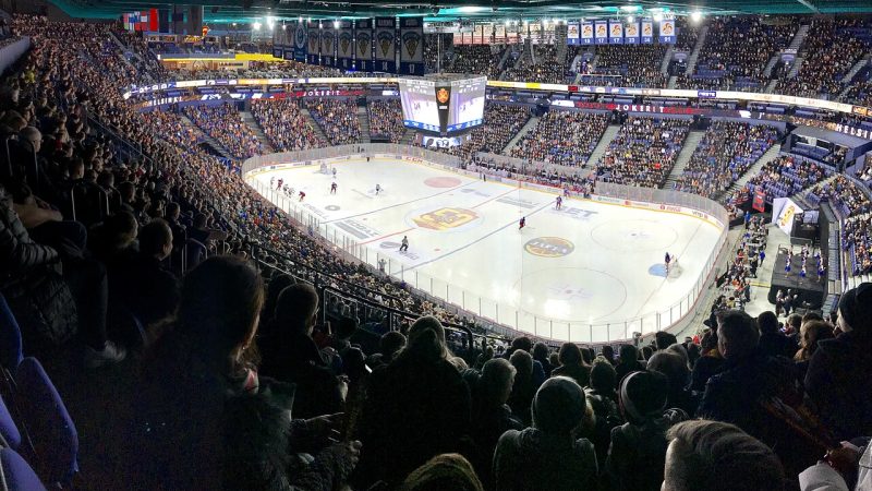 Ice hockey (file photo)